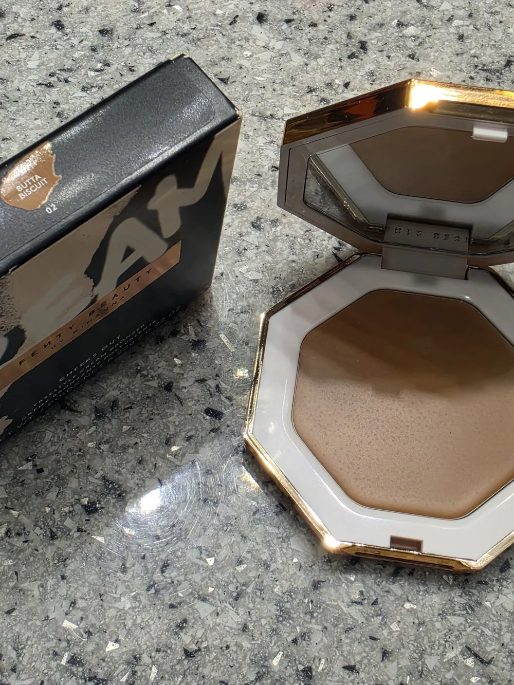 Fenty Beauty Cream Bronzer Compact — Butta Biscuit
